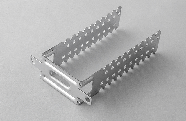 CG STAFFA DISTANZIATORE UNIVERSALE